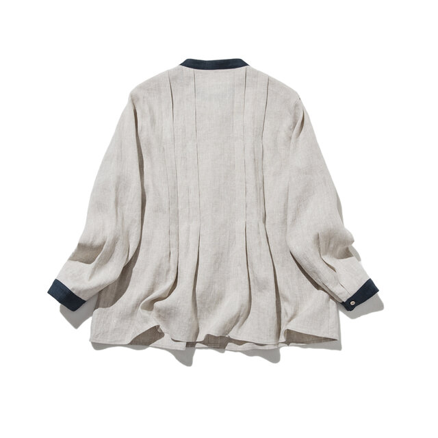 シンプルだけど、どこか特別 プリーツ加工シャツブラウス リネン100