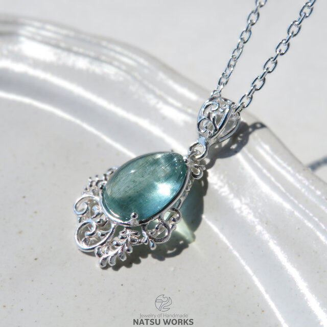 マクラメネックレス モスアクアマリン マクラメネックレス モスアクアマリン アクアマリン】勾玉30ミリ