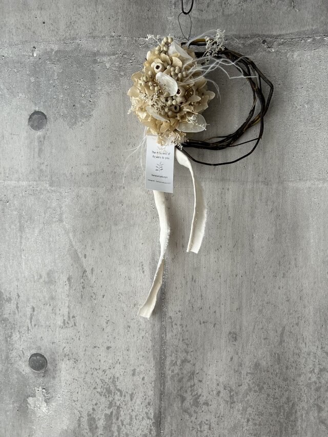 優しい色の長もちリース