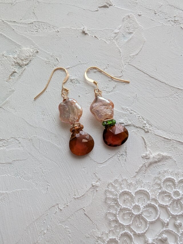 ヘソナイトガーネット＊淡水パール＊14kgfピアス＊no.738