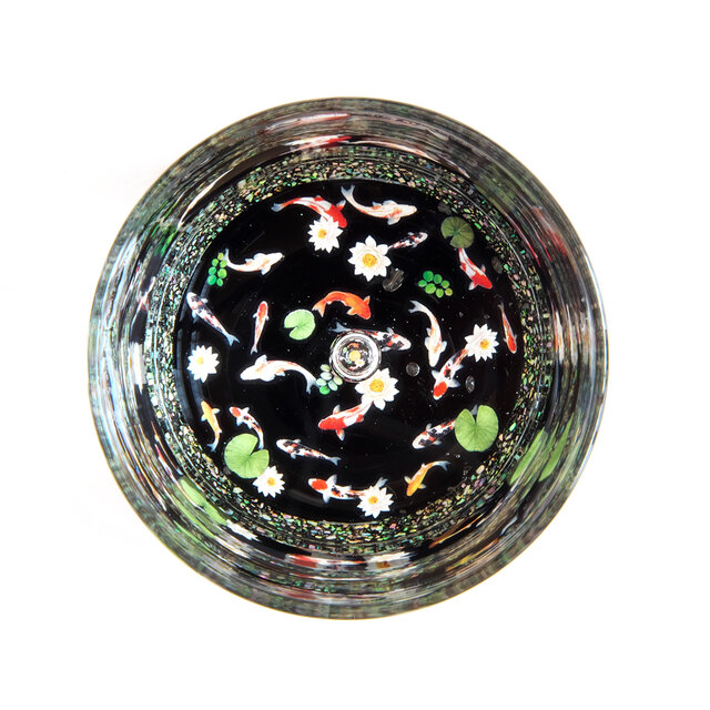 池の鯉のウィスキーグラス