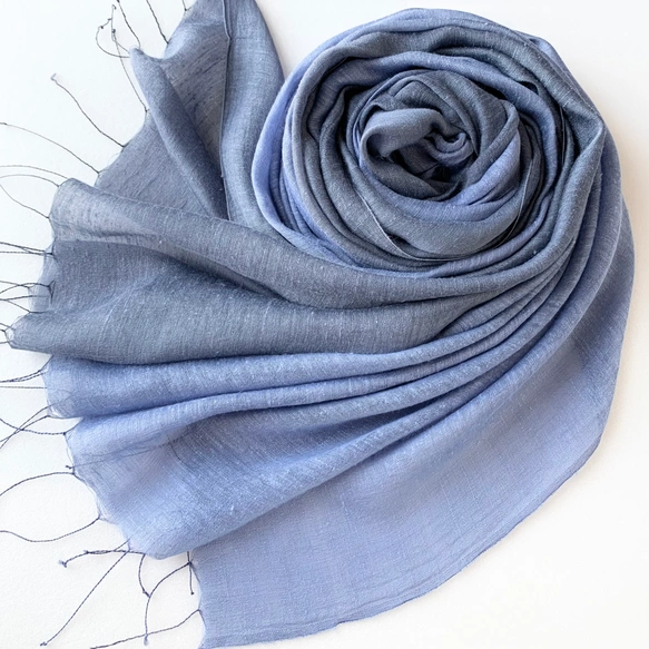 大人ネイビー＊艶めく大判シルク＊浅縹色×紺鼠色＊レーヨンシルクストール