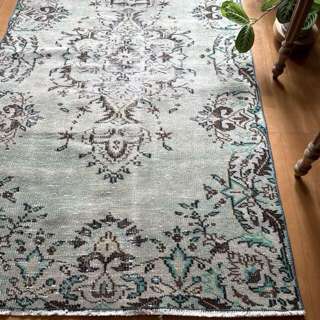 107×194淡いエメラルドグリーン×ブラウン　シャビー　トルコヴィンテージラグ 107×194淡いエメラルドグリーン×ブラウン シャビー トルコヴィンテージ