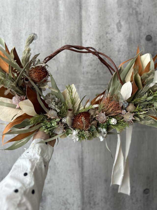 ワイルドフラワーの大きなツルリース