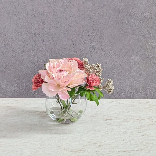 ふんわり華やか〔ピンクラナンキュラス〕のキュートアレンジメント＊インテリアフラワー