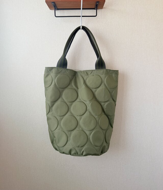 丸底トートバッグ（グリーンドット・ナイロン）