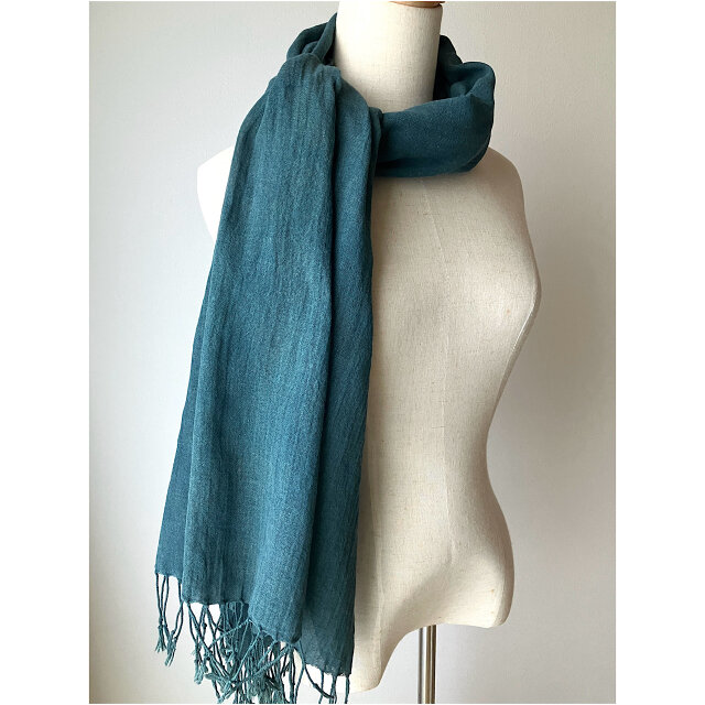藍染めコットンガーゼストール-染めムラ深グリーンネイビー