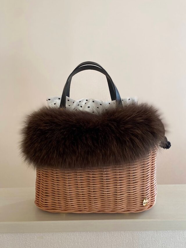 【1点在庫あり】手編みの籐かごバッグ/Megg  Bag panier/取り外せるファー付き/白黒ドット/ かごバッグ