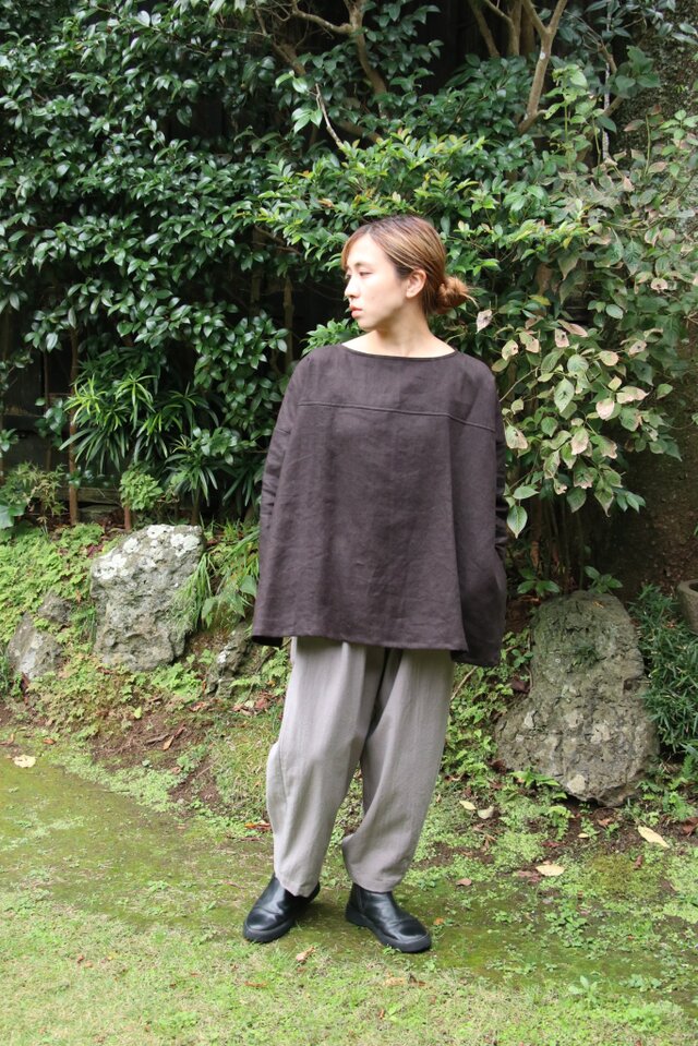 リネンのフレアプルオーバー（ブラック）