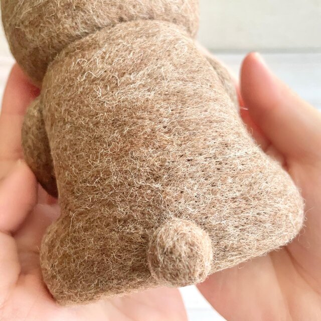 ずっしり存在感！羊毛フェルトのおすわりベア[大きいサイズ]【受注生産