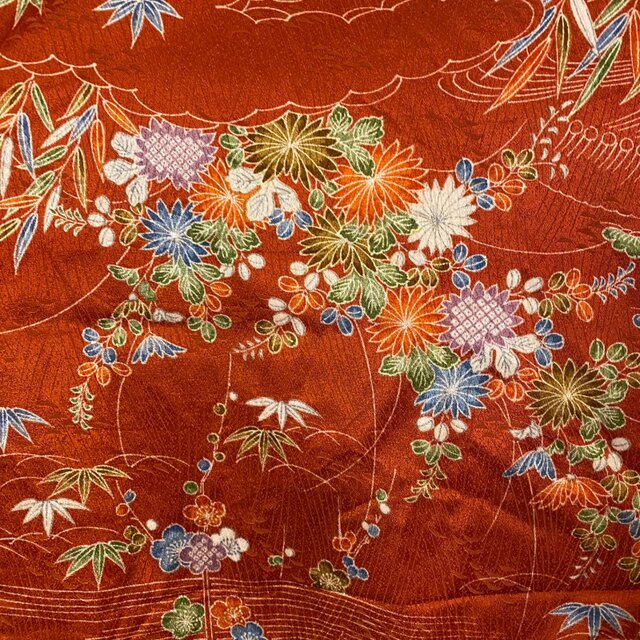 着物リメイク ワンピース｜洗える化繊素材＆帯ベルト 艶やかな朱赤に