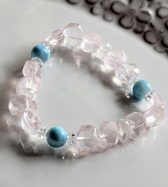 『ラリマー＆ローズクォーツ&モルガナイト&クリアクォーツのブレスレット』変化の波を乗り超え、愛あふれる人生を歩むために。