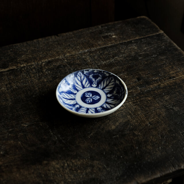 花とリーフ◇時代物 花文印判小皿 骨董・antiques 古道具 丁寧な暮らし