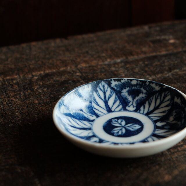 花とリーフ◇時代物 花文印判小皿 骨董・antiques 古道具 丁寧な暮らし