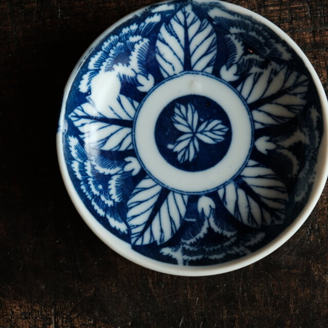 花とリーフ◇時代物 花文印判小皿 骨董・antiques 古道具 丁寧な暮らし