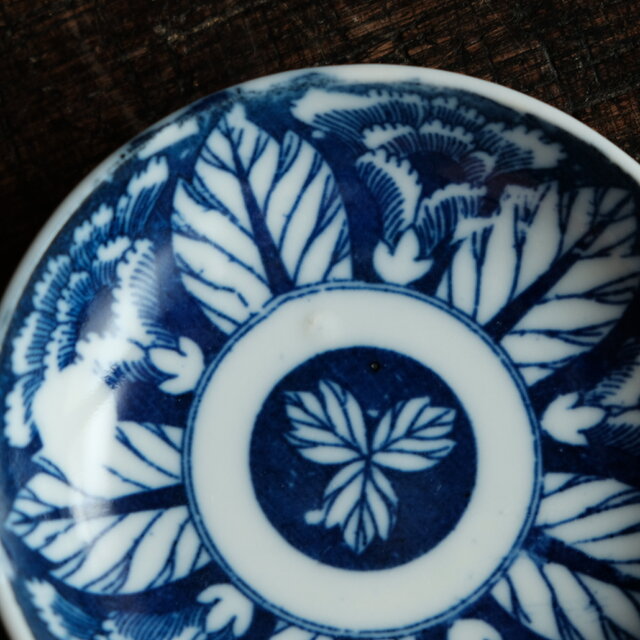 花とリーフ◇時代物 花文印判小皿 骨董・antiques 古道具 丁寧な暮らし