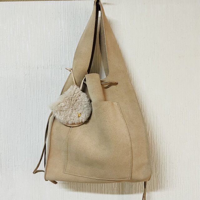 牛ヌバックの手提げバッグ・ベージュ