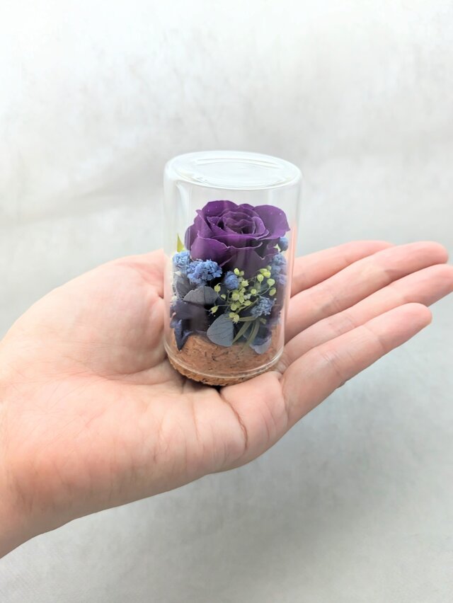 プリザーブドフラワー／紫のミニ薔薇と小花のミニガラスボトル