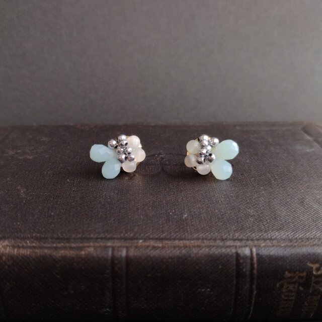 小耳さん向けフラワーピアス <amazonite> イヤリングへ変更可