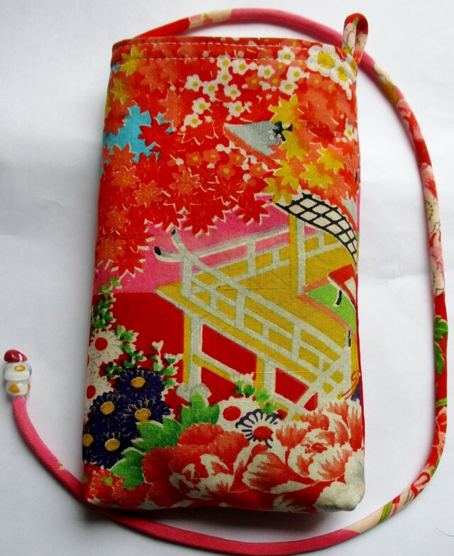 ８４３４　花柄の着物で作ったスマホポーチ　＃送料無料