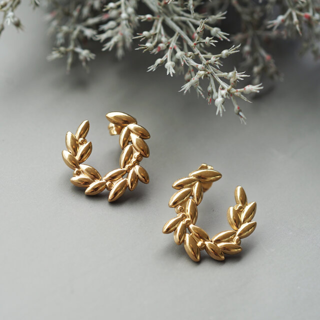 オリーブの枝と実★サージカルステンレスピアス・イヤリング可　～オリーブ