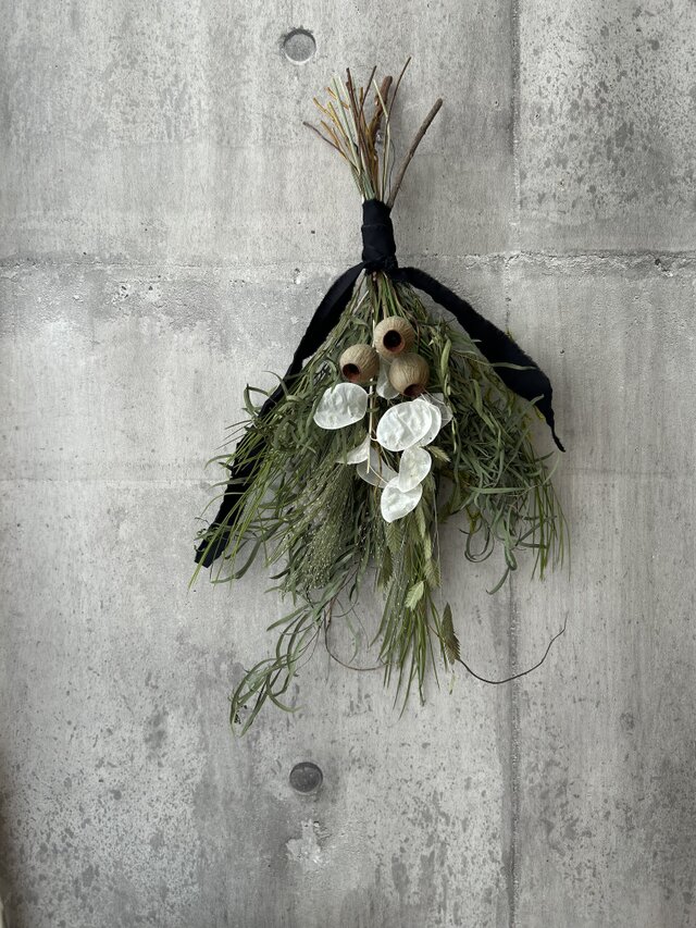 ルナリアとグリーンのドライスワッグ