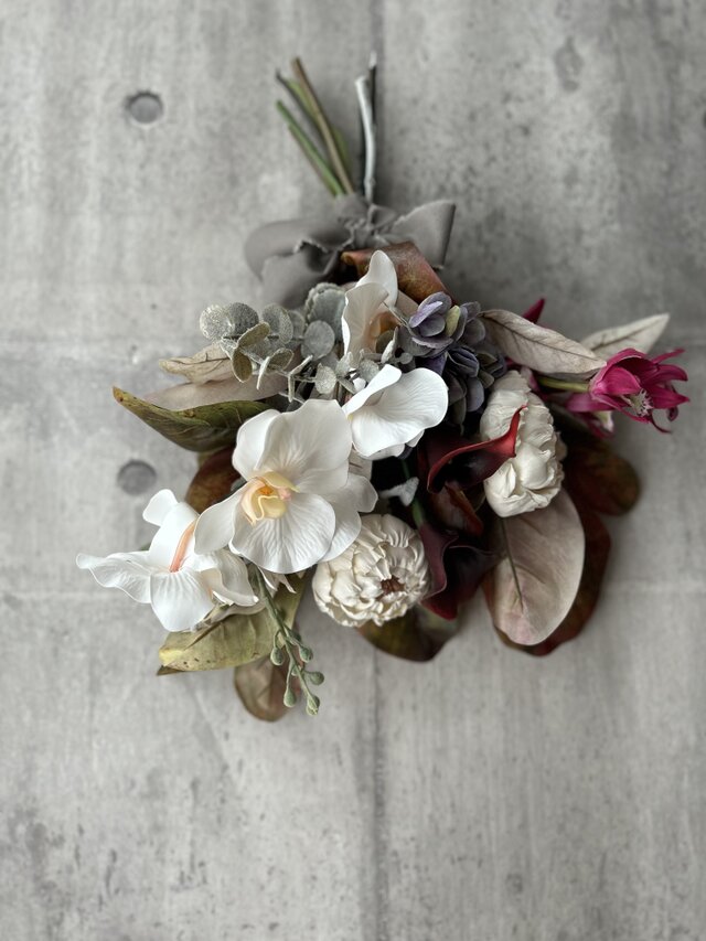 大切な日のアーティフィシャルフラワーブーケ