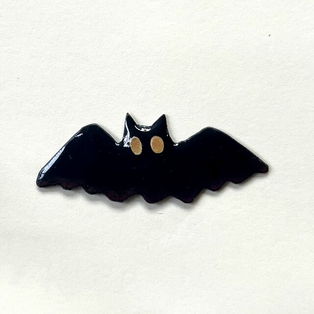 コウモリブローチ