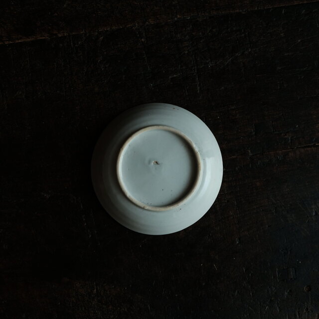花と扇子◇カラフルな色合い。時代物 赤絵印判小皿 antiques 骨董器