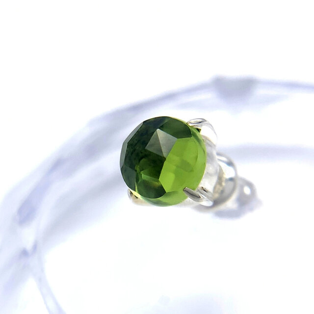 ペリドット ピアス/シルバー925 片耳用/つけっぱなし セカンドピアス