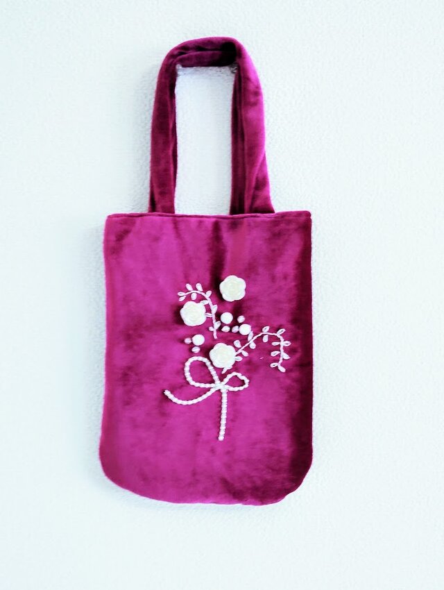 ワインレッドのビロードのミニトート