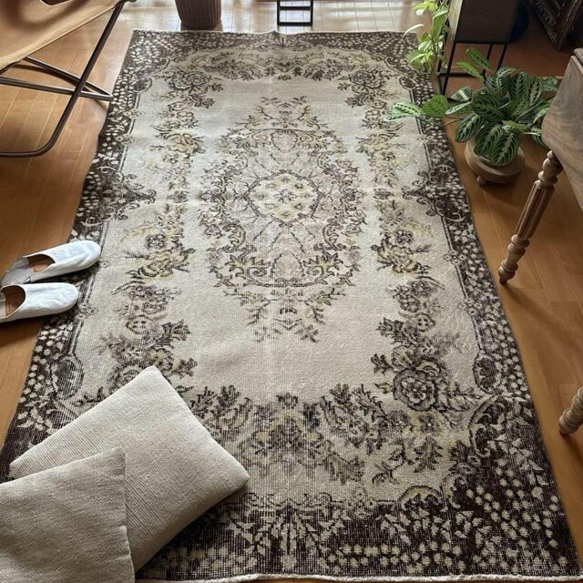 118×209王道メダリオン 花や実 イエロー×ブラウン トルコヴィンテージ