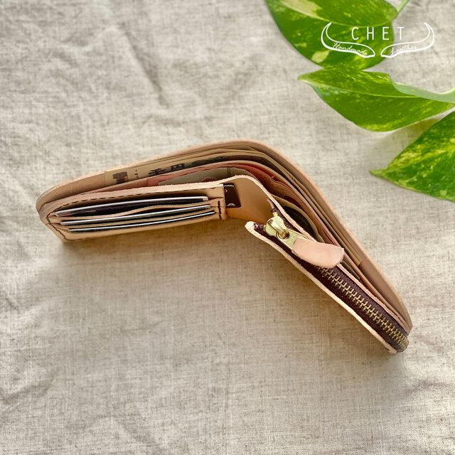 レザー二つ折り財布 牛ヌメ革製 コインもたっぷり入る本革コンパクト