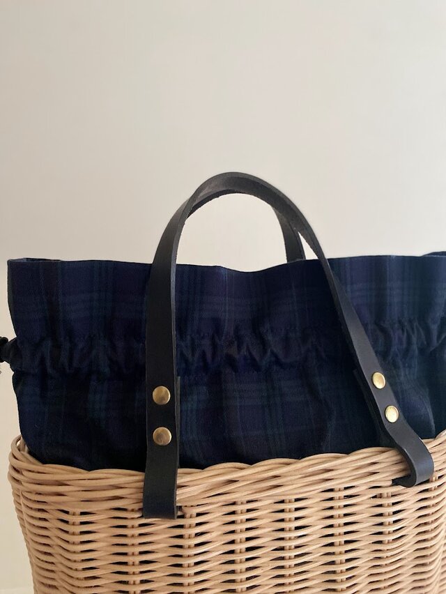 1点在庫あり】手編みの籐かごバッグ/Megg Bag panier/取り外せるファー