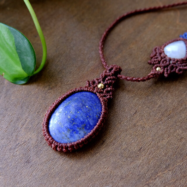 ラピスラズリ（アフガニスタン産）・ムーンストーン（スリランカ産