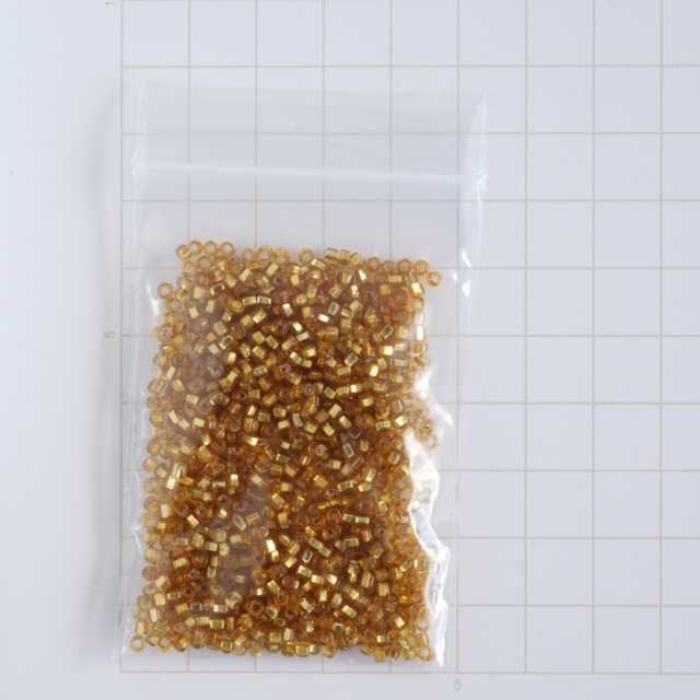 (12g)  ヴィンテージベネチアンシードビーズ　10/0　シルバーラインゴールド