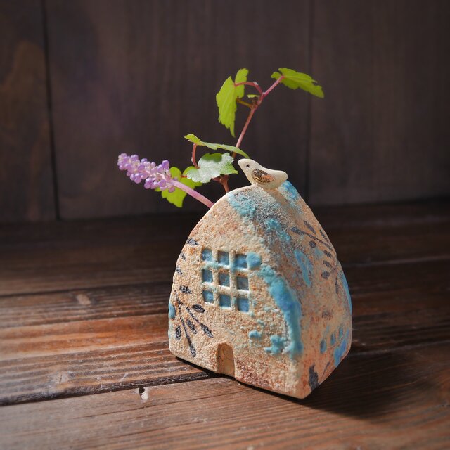 小鳥と青色のおうち no.43  wild turquoise