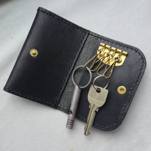 栃木レザーのキーコインケース スリーピングビューティターコイズ  