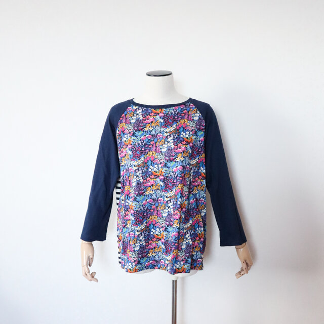 リバティ　スモール・ペインターズ・メドウのラグランシャツ