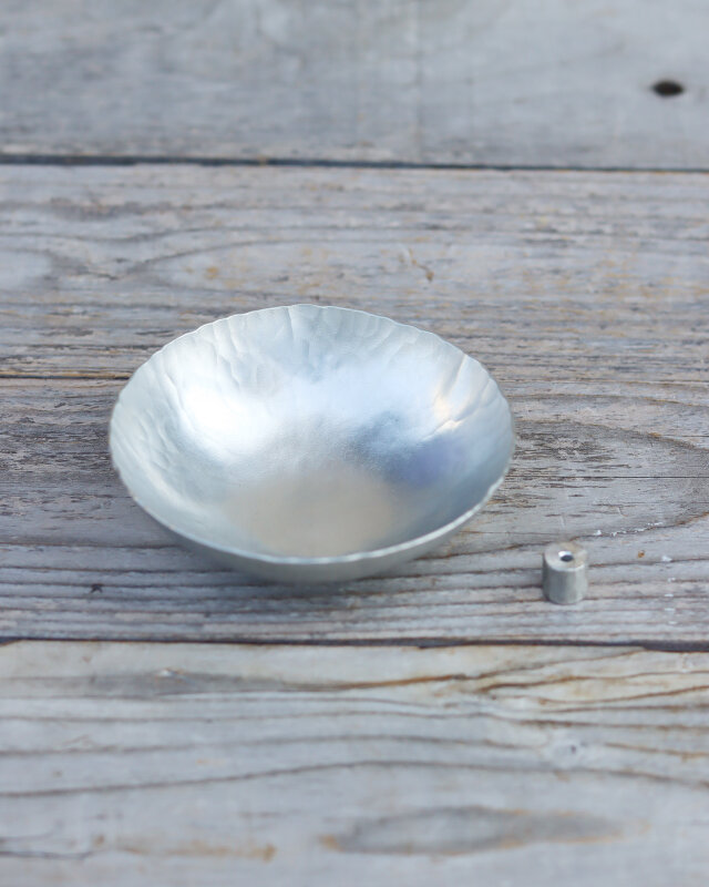 ころりとしたお香立て [ 錫銀香鉢 ] | iichi 日々の暮らしを心地よく