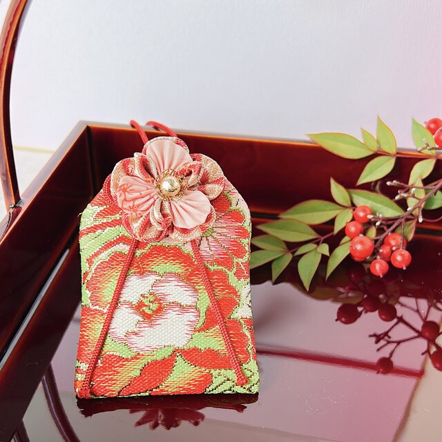 （ 花綴 はなつづり）元巫女が作る花のお守り袋