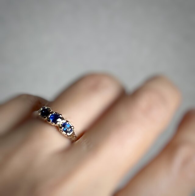 【3/15まで】aica jewelry VON K10リング サファイア サファイア リング / k10 | iichi 日々の暮らしを心地よくする