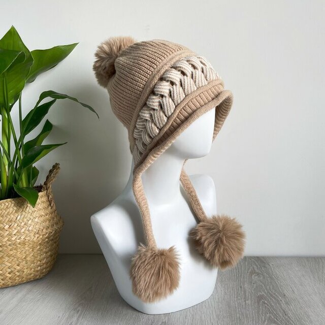 編み物 防寒 秋冬 耳当て付きニット帽子 ポンポン付き