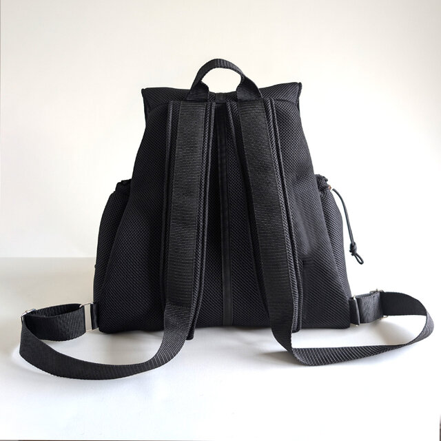 まるっと洗えて柔らかい・メッシュのリュック | iichi 日々の暮らしを