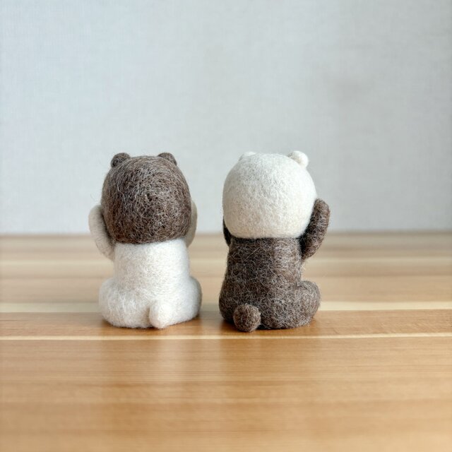 被り物くまさんのキーホルダー | 羊毛フェルト【受注生産】 | iichi