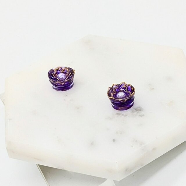 パープルとホワイトビーズの花のピアスイヤリング2268マグネット