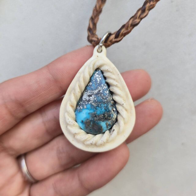鹿の角 ペルシアンターコイズのペンダント#7 鹿の角 ペルシアンターコイズのペンダント#7 | iichi 日々の