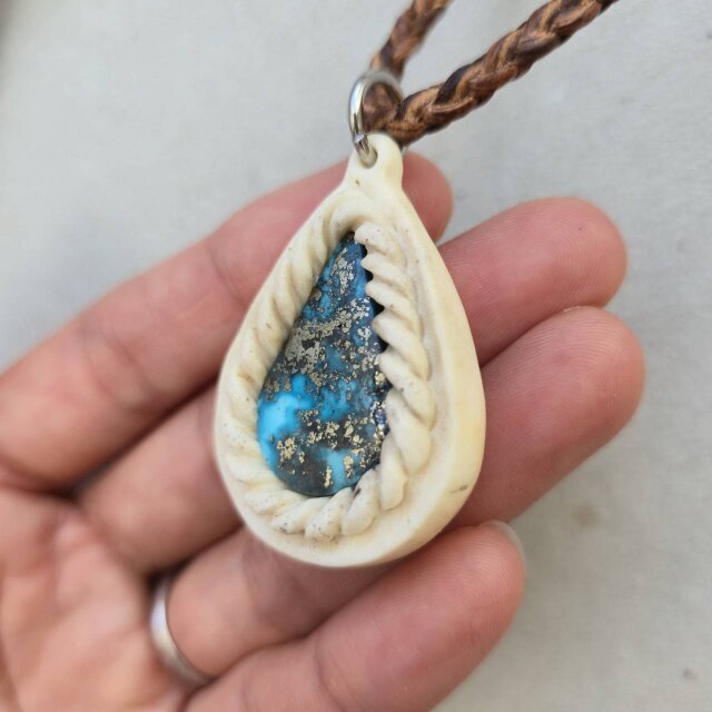 鹿の角 ペルシアンターコイズのペンダント#7 鹿の角 ペルシアンターコイズのペンダント#7 | iichi 日々の