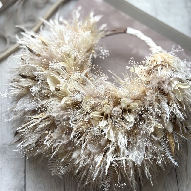 たっぷりのパンパスグラスとスケルトンリーフのリース　　　〜エクリュカラー〜　　　ギフト/秋リース/玄関リース/開店祝