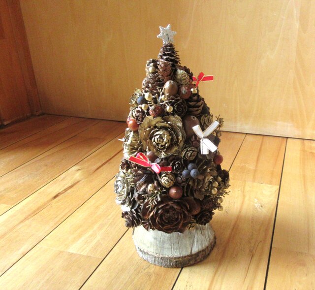 木の実のツリー | iichi 日々の暮らしを心地よくするハンドメイドや